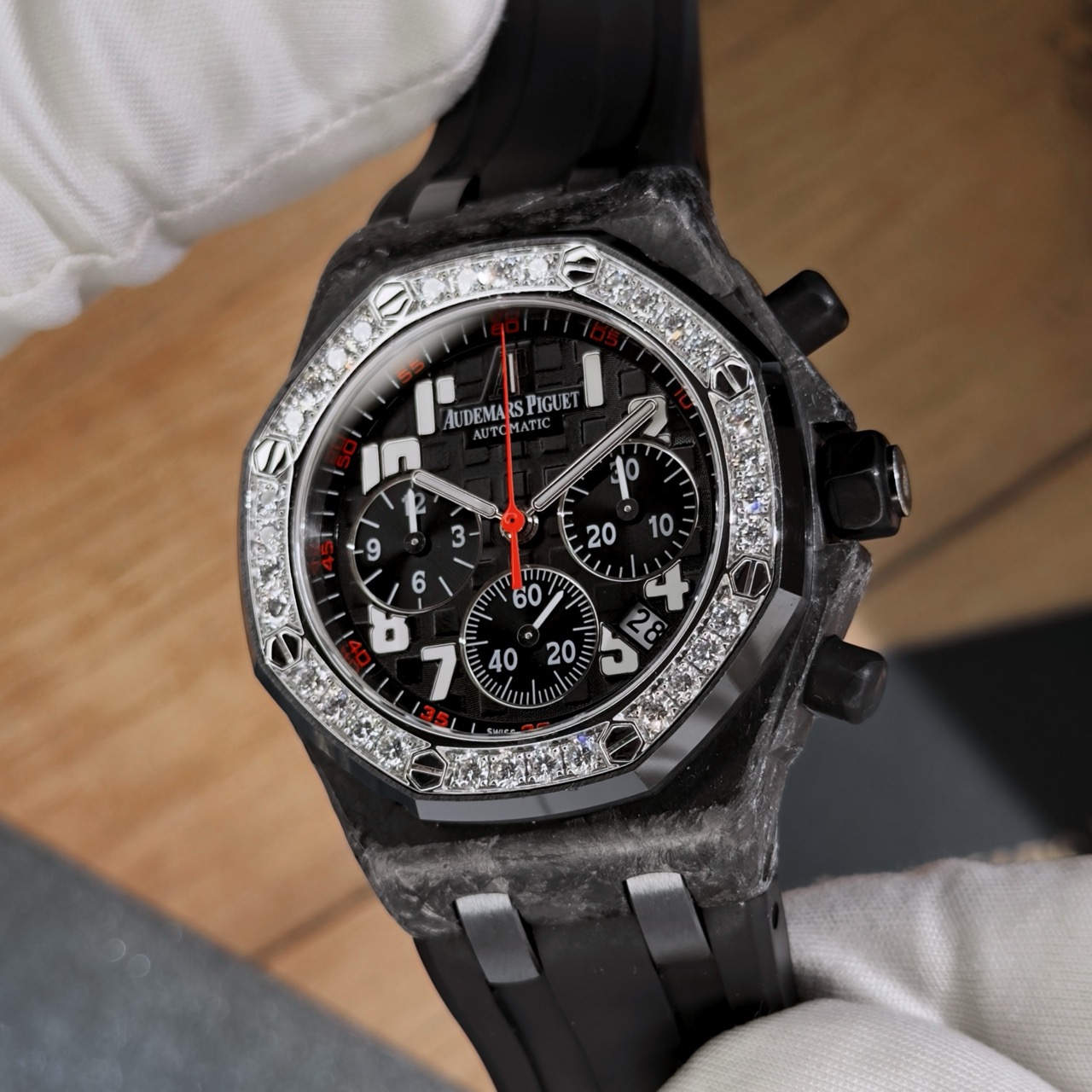 Купить часы Audemars Piguet Royal Oak Offshore Forged Carbon