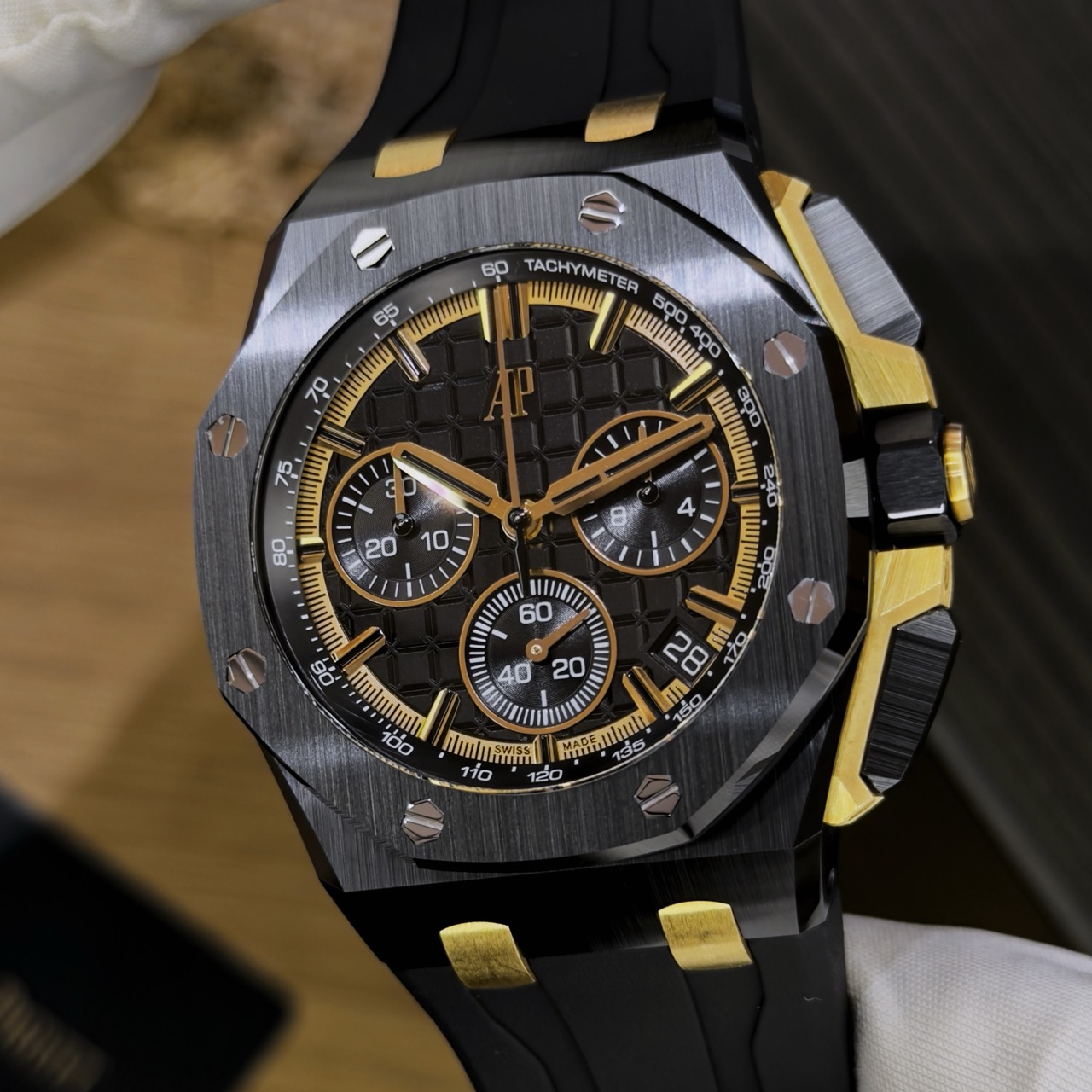Купить часы адемар черная керамика Royal Oak Offshore Chronograph