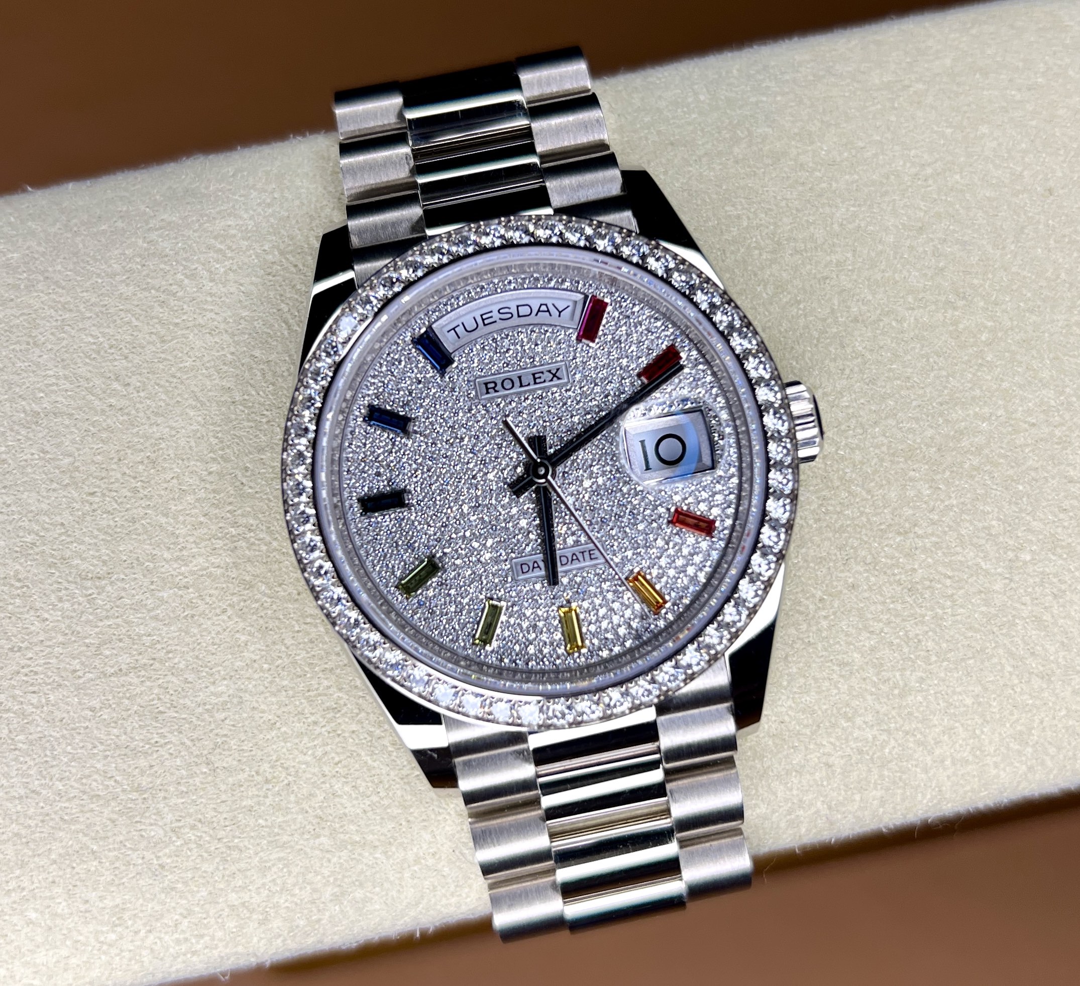 Чому годинники Rolex такі дорогі