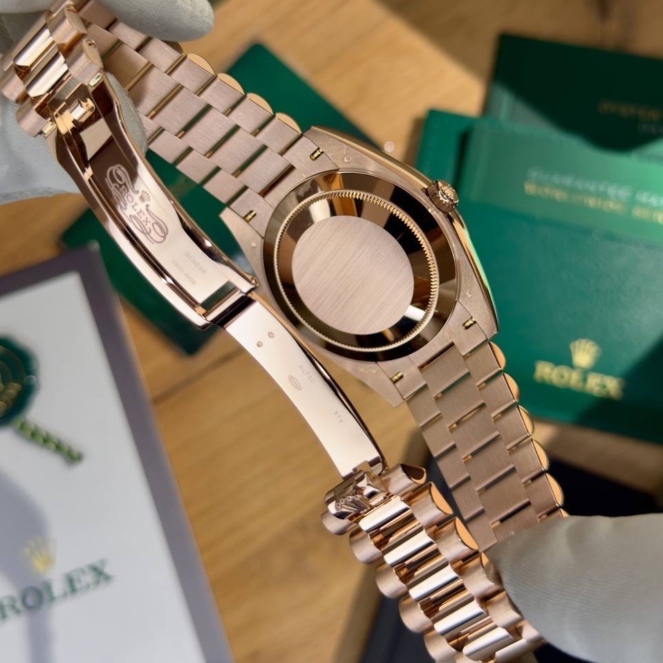 Часы Rolex Day-Date 40 228235