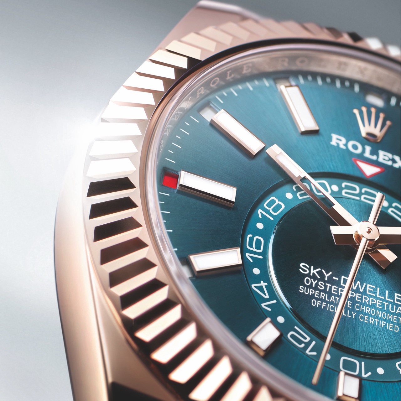Годовой календарь Saros на циферблате часов Rolex Sky-Dweller