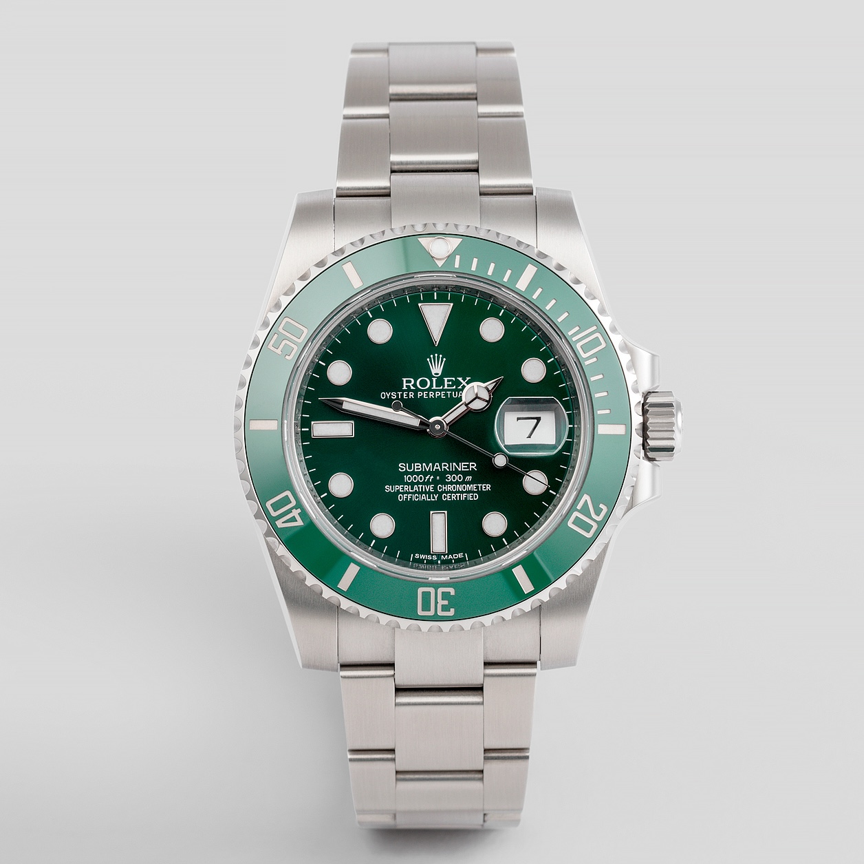Rolex Submariner Ref. 116610LV Hulk з яскраво-зеленим циферблатом і керамічним безелем, представлений у 2010 році