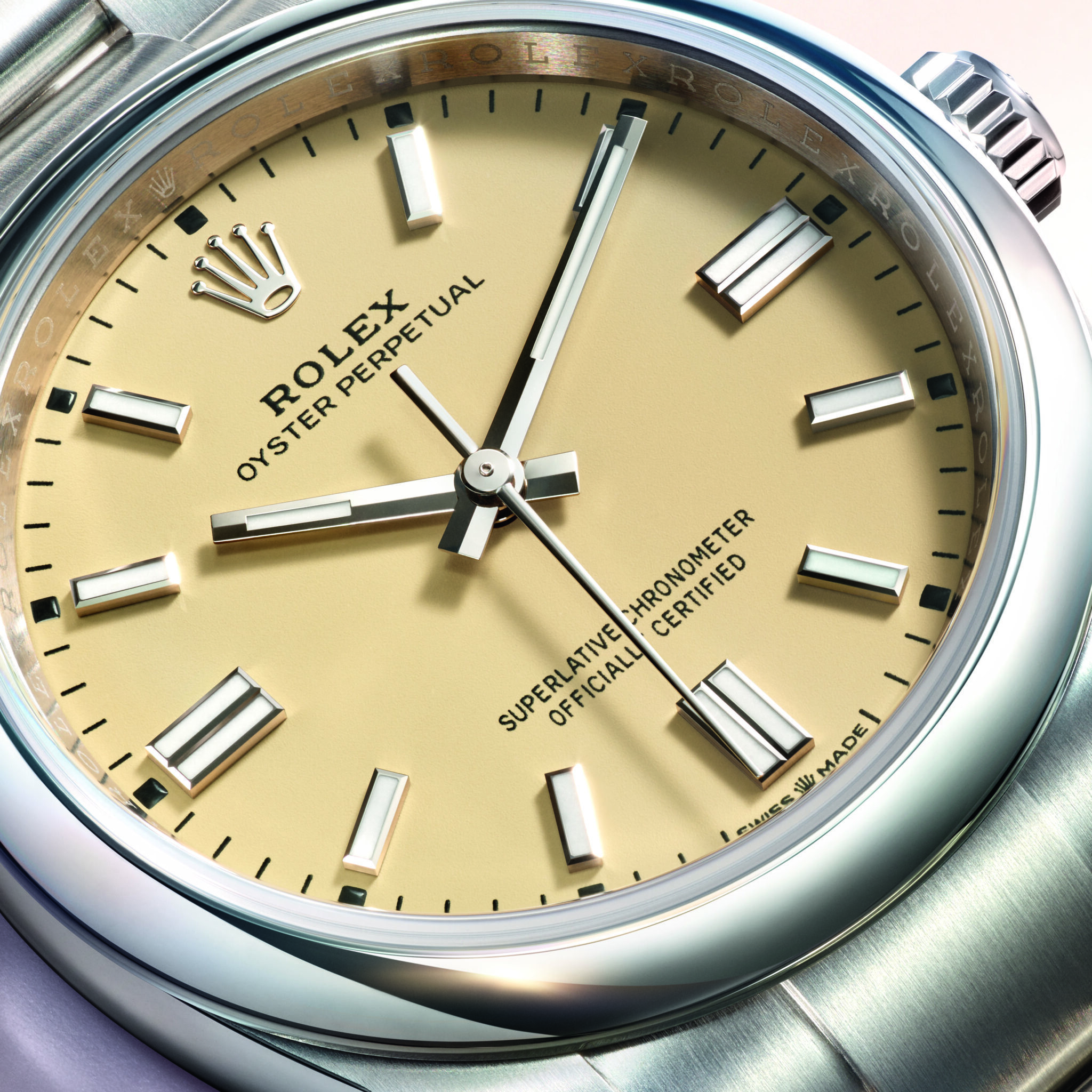 Новий Rolex Oyster Perpetual 36 мм 2025 року з бежевим матовим циферблатом і корпусом зі сталі Oystersteel