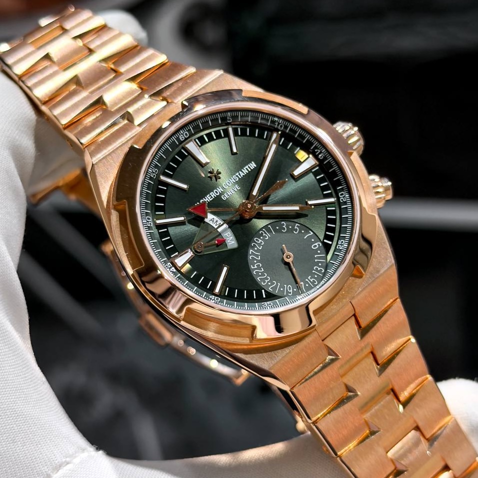 Купить часы Vacheron Constantin Overseas Dual Time Green в Киеве